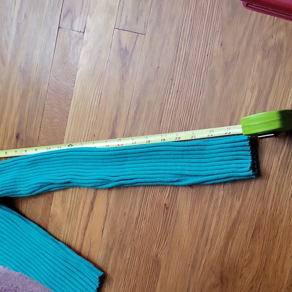 Dollskill Delia*s Two Toned Ribbed Sweater XS Flower Buttons Great condition - Picture 14 of 16